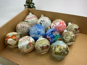 lot 124 image: 12 1980s Hallmark Keepsake Christmas Tree Ornaments