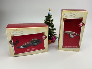 lot 137 image: 2 Star Trek Hallmark Keepsake Christmas Ornaments