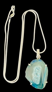 lot 18R image: Sterling Silver Chain with Blue Agate Slice Pendant