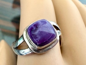 lot 29J image: Sterling Silver Ring with Charoite Stone, Size 7