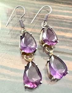 lot 42J image: Pair of Dangle Earrings with Purple Teardrop Stones