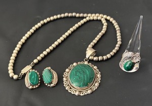 lot 2J image: Vintage Sterling Silver and Malachite Jewelry Set - Necklace, Earrings, and Size 9.5 Ring