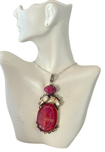 lot 6JJ image: Druzy and Dyed Pink Agate Pendant Necklace with Pearl Accents, 30 Inch Chain