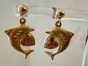 lot 52J image: 14k Gold Dolphin and Heart Post Earrings, 1 Inch