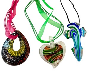 lot 84J image: Set of 3 Art Glass Pendants in Assorted Designs