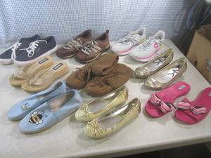 lot 6 image: (EW2) Assorted Shoes...