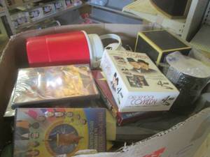 lot 22 image: (BR1) Box Full of Misc Unsorted Thi...
