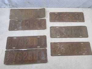 lot 28 image: (BS) Vintage South Dakota License P...