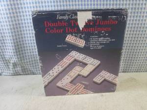 lot 32 image: (EC1) Double Twelve Jumbo Color Dot...