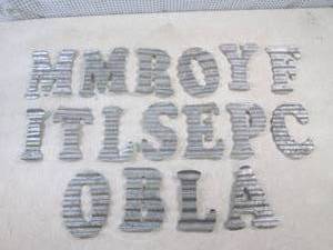 lot 33 image: (EC1) Assorted Corrugated Metal Let...