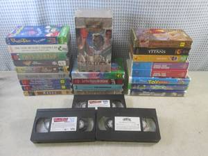 lot 45 image: (EW4) Assortment of VHS Movies...