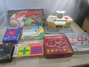 lot 53 image: (F-3) Vintage Fisher-Price Airport ...