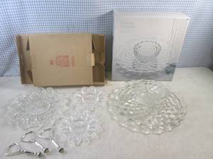 lot 54 image: (D-2) American Whitehall Crystal Gl...