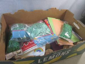 lot 55 image: (EW5) Assorted New Class Room Decor...