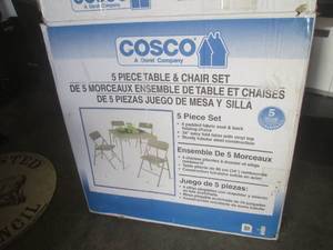 lot 58 image: (CS) Cosco Card Table with 2 Chairs...