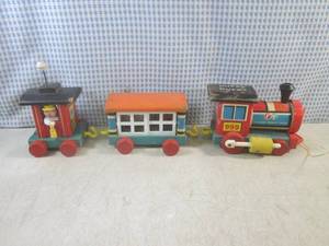 lot 79 image: (BS) Vintage Fisher-Price Wood Huff...