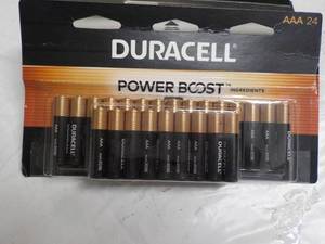 lot 2 image: Package of 24 Duracell AAA Batterie...