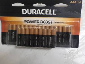 lot 5 image: Package of 24 Duracell AAA Batterie...