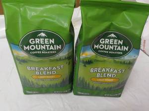 lot 28 image: 2 Green Mountain 18 oz Breakfast Bl...
