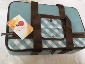 lot 69 image: Rachael Ray Pack and Go 16 x 10 x 4...