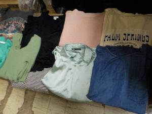 lot 96 image: JrMiss Clothing - like new  vario...