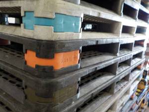 lot 103 image: 3 Heavy Duty Plastic Pallets...