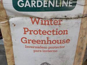 lot 121 image: Garden Line Winter Protection Green...