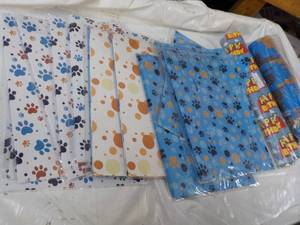 lot 136 image: Gift Wrap and Party Cups...