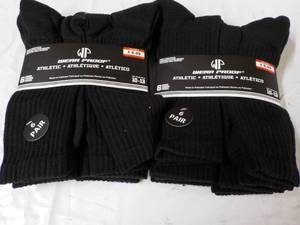 lot 162 image: 12 pair size 10-13 Black Athletic S...