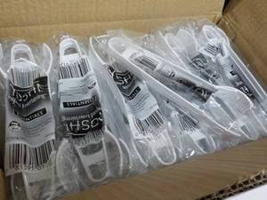 lot 205 image: Yoshi 48 pc 7 White Plastic Tongs...