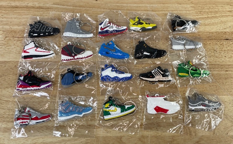 lot 21C image: 20 Brand New Nike, Air Jordan, Air Max, Kobe, Foamposite, Lebron Sneaker Shoe Keychains
