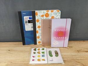lot 280 image: Planner, Journals, and Valentines Day Cards - Brand New