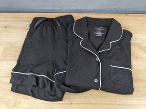 lot 282 image: Members Mark Womens 2-Piece Pajama Set, Black Size XS - Brand New
