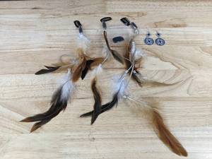 lot 288 image: Feather Hair Clips and Bohemian Sunflower Earrings Set - Brand New