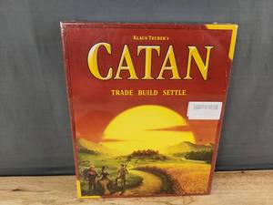 lot 117F image: CATAN Board Game $65 Retail - Brand New