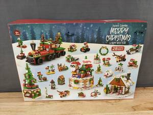 lot 311 image: Christmas Advent Calendar 28-in-1 Building Set - Brand New