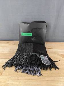 lot 318 image: Mio Marino Mens Black Scarf - Brand New