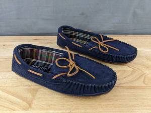 lot 330 image: Sperry Mens Blue Moccasins Size 12