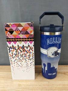 lot 50 image: NFL Dallas Cowboys Sports 30 oz Tumbler with Handle and Straw - Brand New