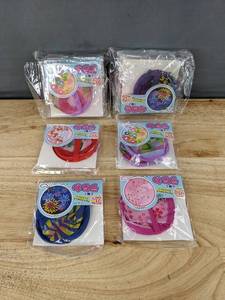 lot 204 image: 12 Floral Round Folding Hand Fans with Keychains - Brand New