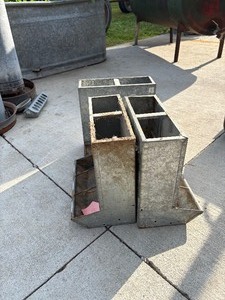 lot 96 image: PetPoultry Feeders