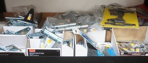 lot 24 image: Hardware Lot