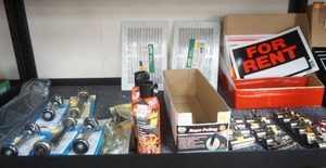 lot 41 image: Hardware Lot