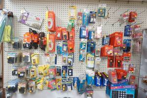lot 77 image: Hardware Wall