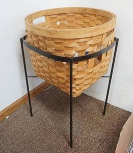lot 88 image: Rollers & Basket Display