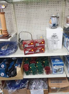 lot 140 image: Key Chains, Coffee Cups, Steins, LED Lights, Large Glass Mugs