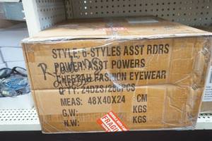 lot 145 image: Reading Glasses