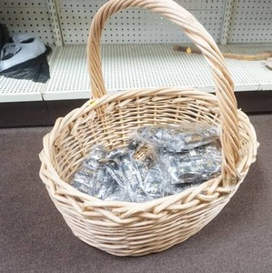 lot 155 image: Basket wUS 100ct GO ARMY Lanyards