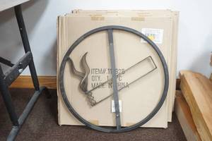 lot 230 image: 6ct NO SMOKING Metal Decor Signs