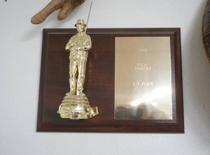 lot 246 image: Fishing Trophy Plaque